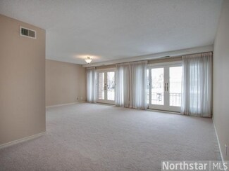 6409 Colony Way, Edina, MN 55435