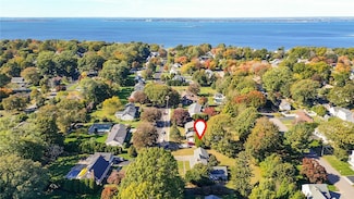 40 Aaron Ave, Bristol, RI 02809