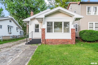 1836 S Douglas Ave, Springfield, IL 62704