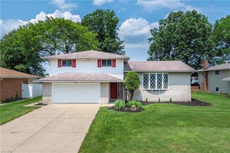 399 E Decker Dr, Seven Hills, OH 44131