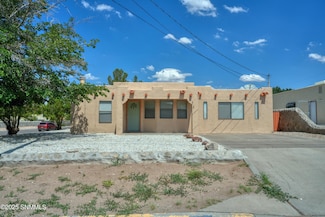901 Jasmine Dr, Las Cruces, NM 88005