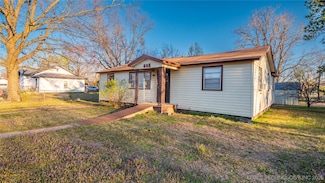 805 N 2nd, Quinton, OK 74561