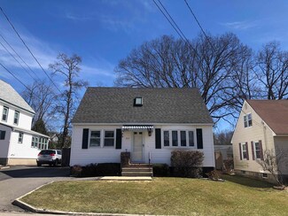 203 Bartlett St, Manchester, NH 03102