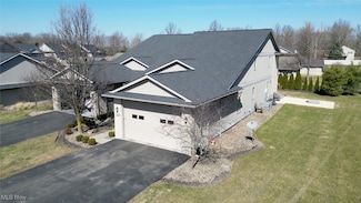 584 Bayshore Blvd, Lake Milton, OH 44429