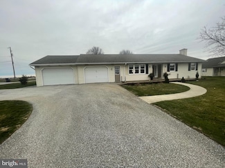 63 Harristown Rd, Paradise, PA 17562