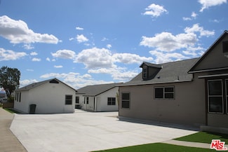 696 E 9th St, Upland, CA 91786