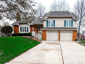 8306 N Highland Ave, Kansas City, MO 64118