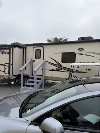 3665 Sandpiper Rd Unit 158, Virginia Beach, VA 23456