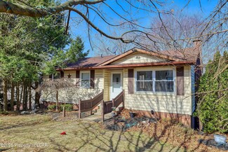 68 Circle Dr, Hanover Township, PA 18706
