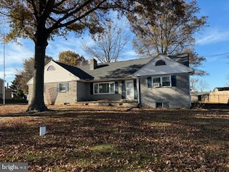 239 Stonemill Dr, Elizabethtown, PA 17022