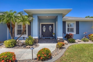 194 Sportsman Rd, Rotonda West, FL 33947