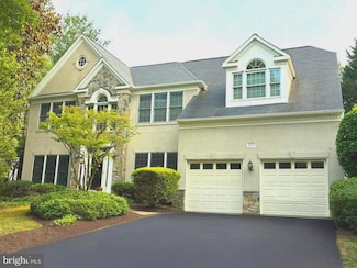 12691 Fox Woods Dr, Herndon, VA 20171