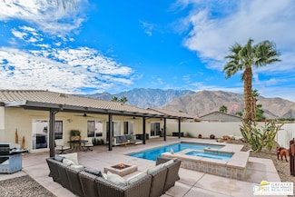 874 Summit Dr, Palm Springs, CA 92262