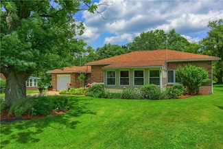 1059 Old Princeton Rd, New Castle, PA 16101