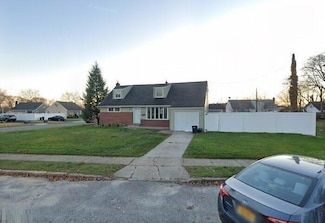 1618 Paula Ct, North Bellmore, NY 11710