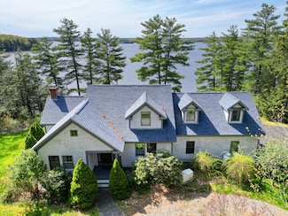 20 Eagle Point Rd, Bath, ME 04530