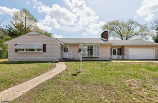 212 Pleasant St W, Hammonton, NJ 08037