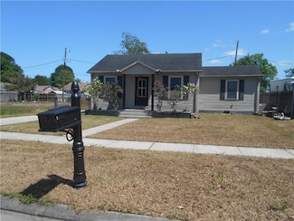 25 Gibbs Dr, Chalmette, LA 70043