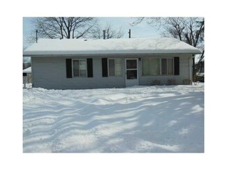 411 Hollybrook Dr, Whiteland, IN 46184