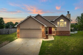 218 Victoria Ct, Newton, KS 67114
