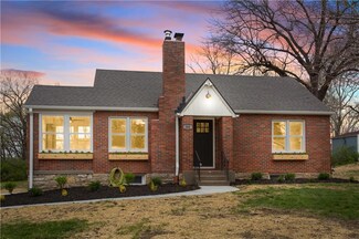 308 NW 83rd St, Kansas City, MO 64118