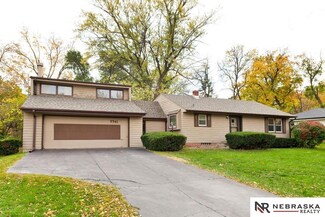 7741 Woolworth Ave, Omaha, NE 68124