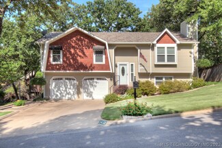 3432 S Rolling Oaks Dr, Tulsa, OK 74107
