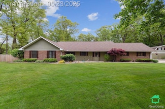 17441 Martinsville Rd, Belleville, MI 48111