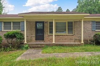 2012 Barbarosa Dr, Lancaster, SC 29720