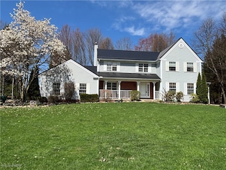 26 Kimberwick Ct, Chagrin Falls, OH 44022