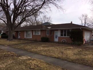 233 N 5th St, Sheldon, IL 60966