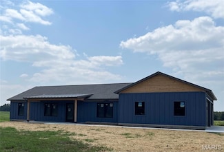 4218 Oak Hill Rd, Cuba, MO 65453