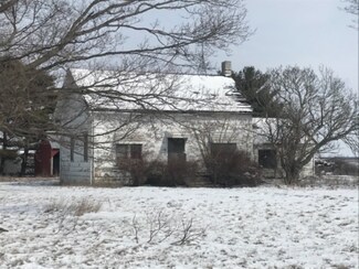 5699 E 2500 North Rd, Armstrong, IL 61812
