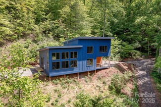 83 Mount Airy Rd, Marshall, NC 28753