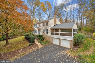 915 Welham Green Rd, Great Falls, VA 22066