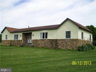22 Brown Rd, Shoemakersville, PA 19555