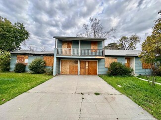 1010 N College Ave, Fresno, CA 93728
