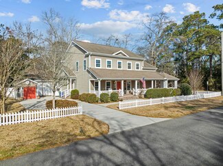 515 10th Ave S, Surfside Beach, SC 29575