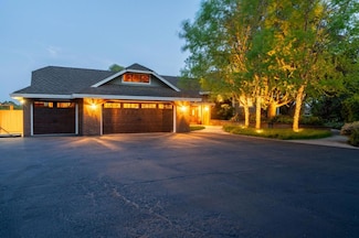 9900 Walter Welsher Ct, Gilroy, CA 95020