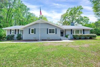 612 E Academy St, Fuquay Varina, NC 27526