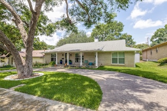 6811 Huff Trail, Dallas, TX 75214