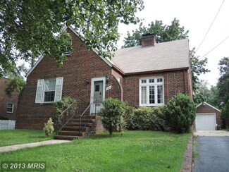 4402 Underwood St, University Park, MD 20782