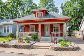 128 Milton St, South Bend, IN 46613