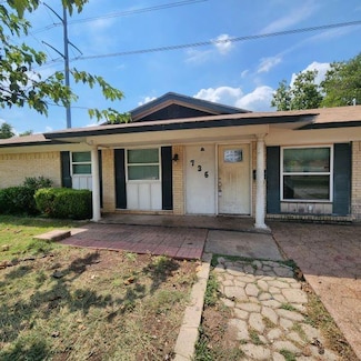 736 University Place, Lewisville, TX 75067