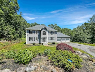15 Stone Fence Dr, Derry, NH 03038
