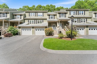 238 Heritage Dr, Whitinsville, MA 01588