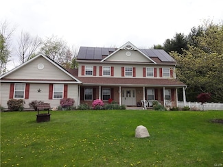 253 N Laurel Ct, Wind Gap, PA 18091