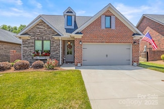 1150 Golden Hill Ln, Denver, NC 28037
