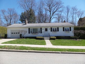 125 Cherry Ln, Burlington, VT 05401