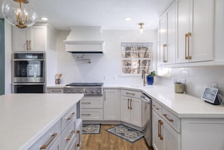 30228 Saint Andrews Dr, Georgetown, TX 78628